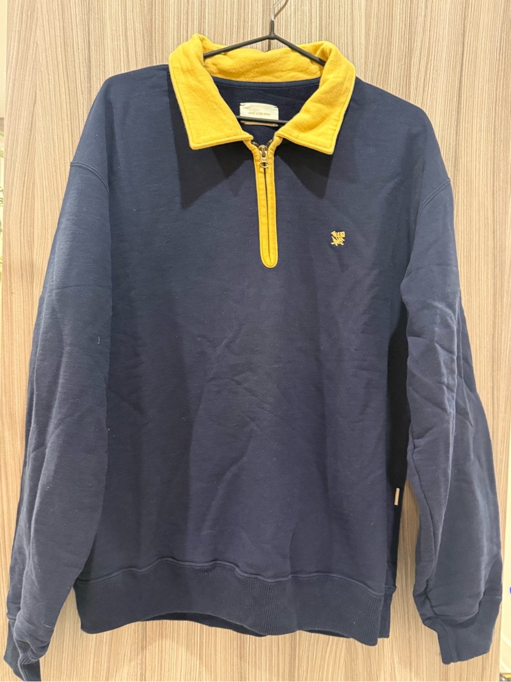 Aimé Leon Dore Contrast Crest Quarter-Zip Sweater - Navy/Yellow - Size L